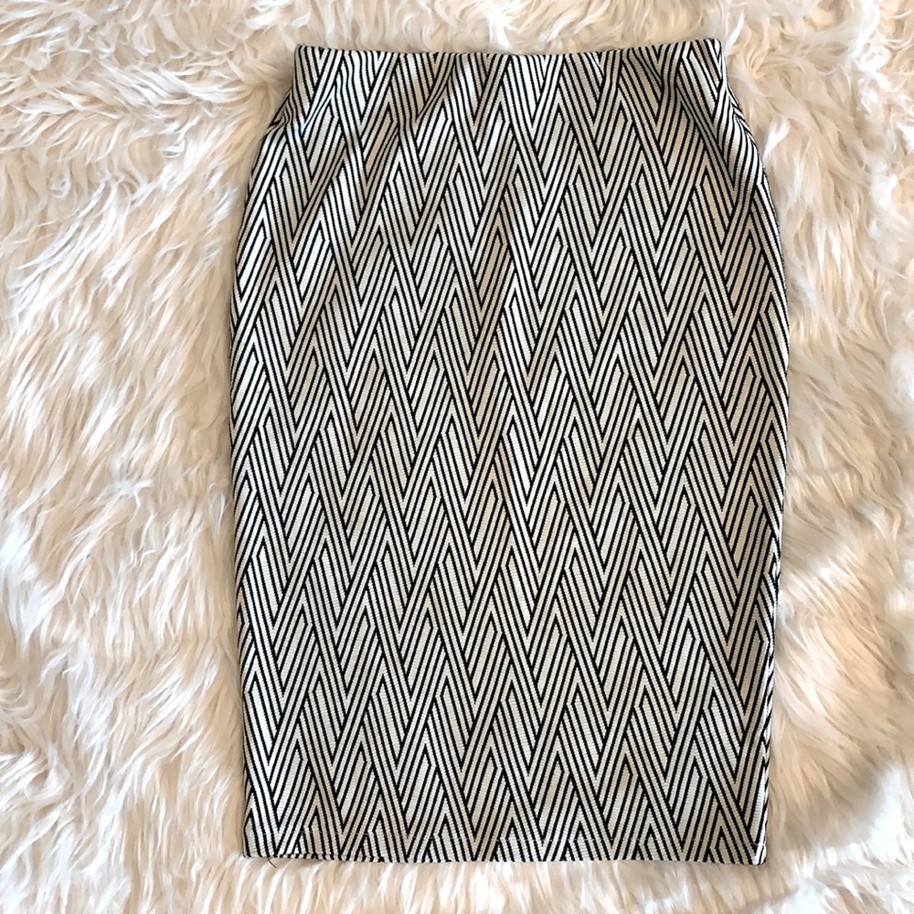 Mango Basics Pencil Stretchable Skirt Size mall